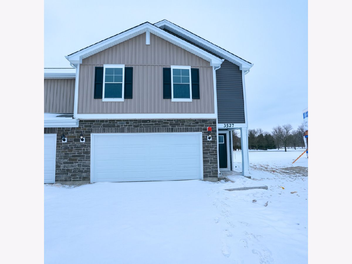 Homes & Townhomes For Rent Grande Reserve Yorkville Illinois, 3527 Richardson