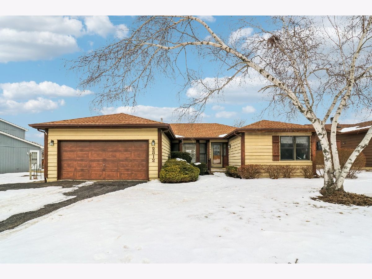  For Sale Lindenhurst Illinois, 2312 High Point Drive