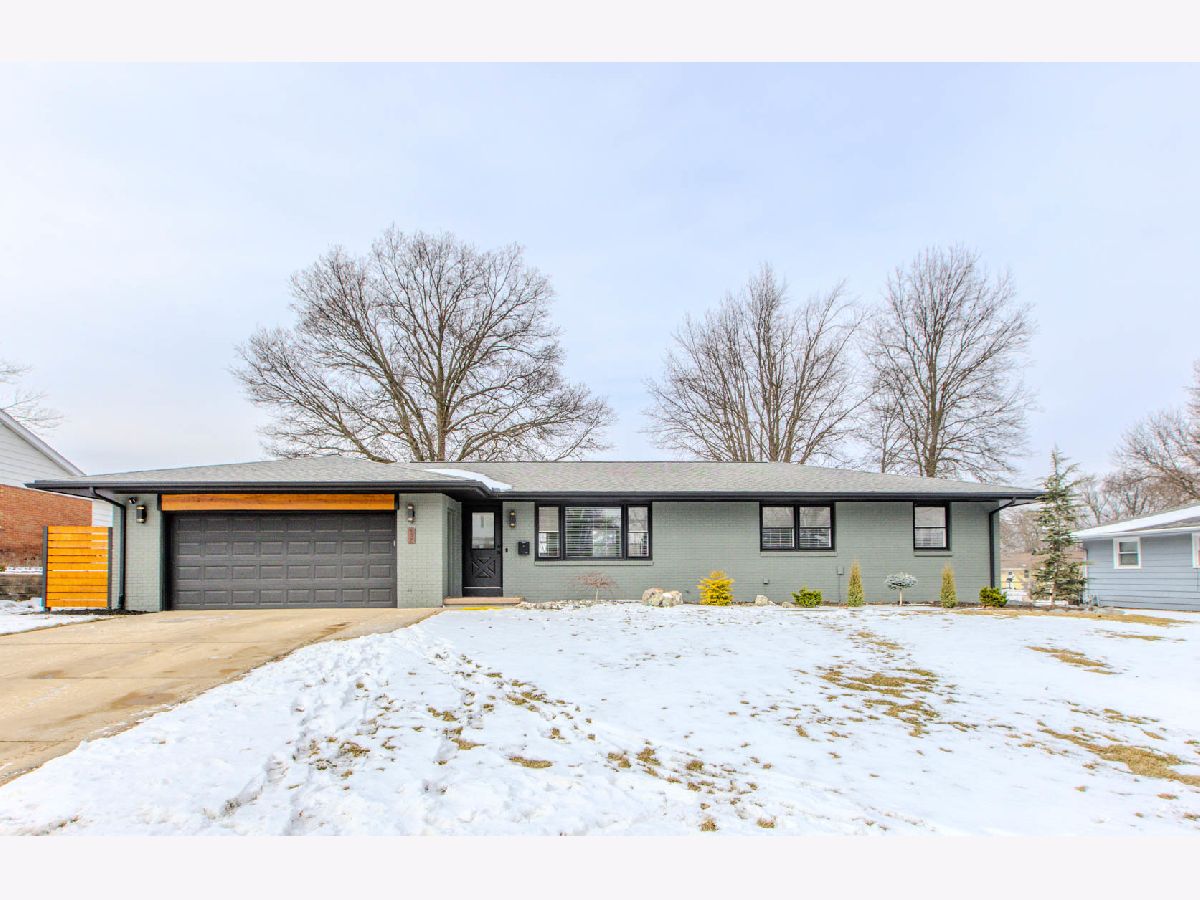 Homes & Condos & Townhomes Sold Pleasant Hills Normal Illinois, 407 Grandview