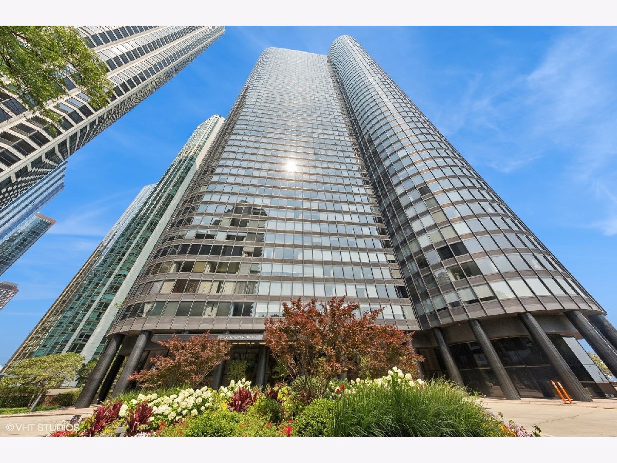 Condos & Townhomes Rented Harbor Point Chicago Illinois, 155 Harbor