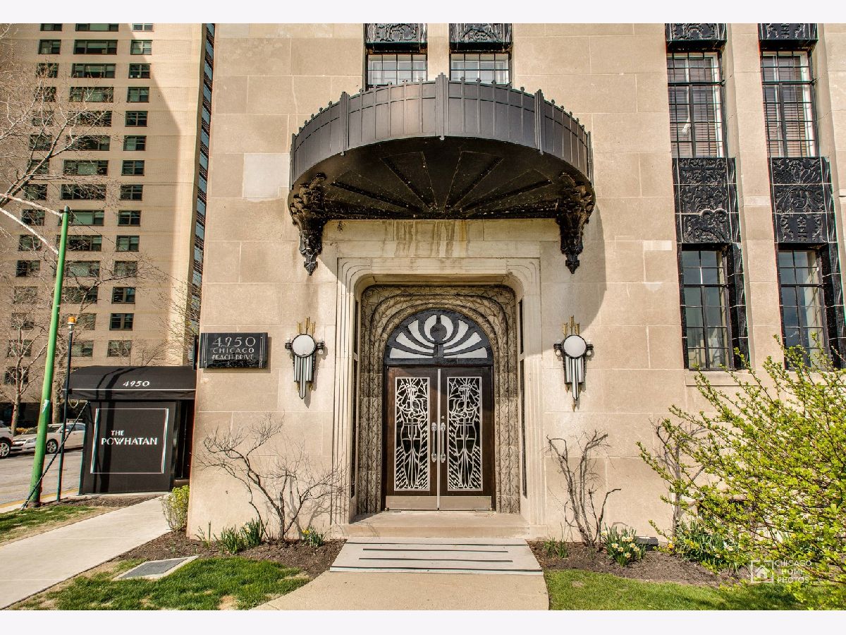Condos & Townhomes For Sale Powhatan Chicago Illinois, 4950 Chicago Beach Drive