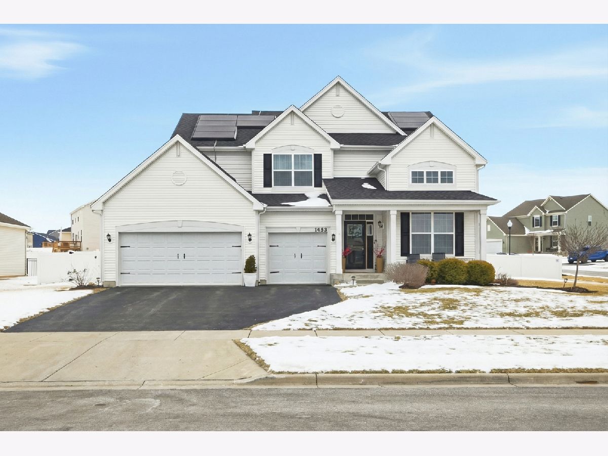  For Sale Hampshire Illinois, 1455 Highbrook Avenue