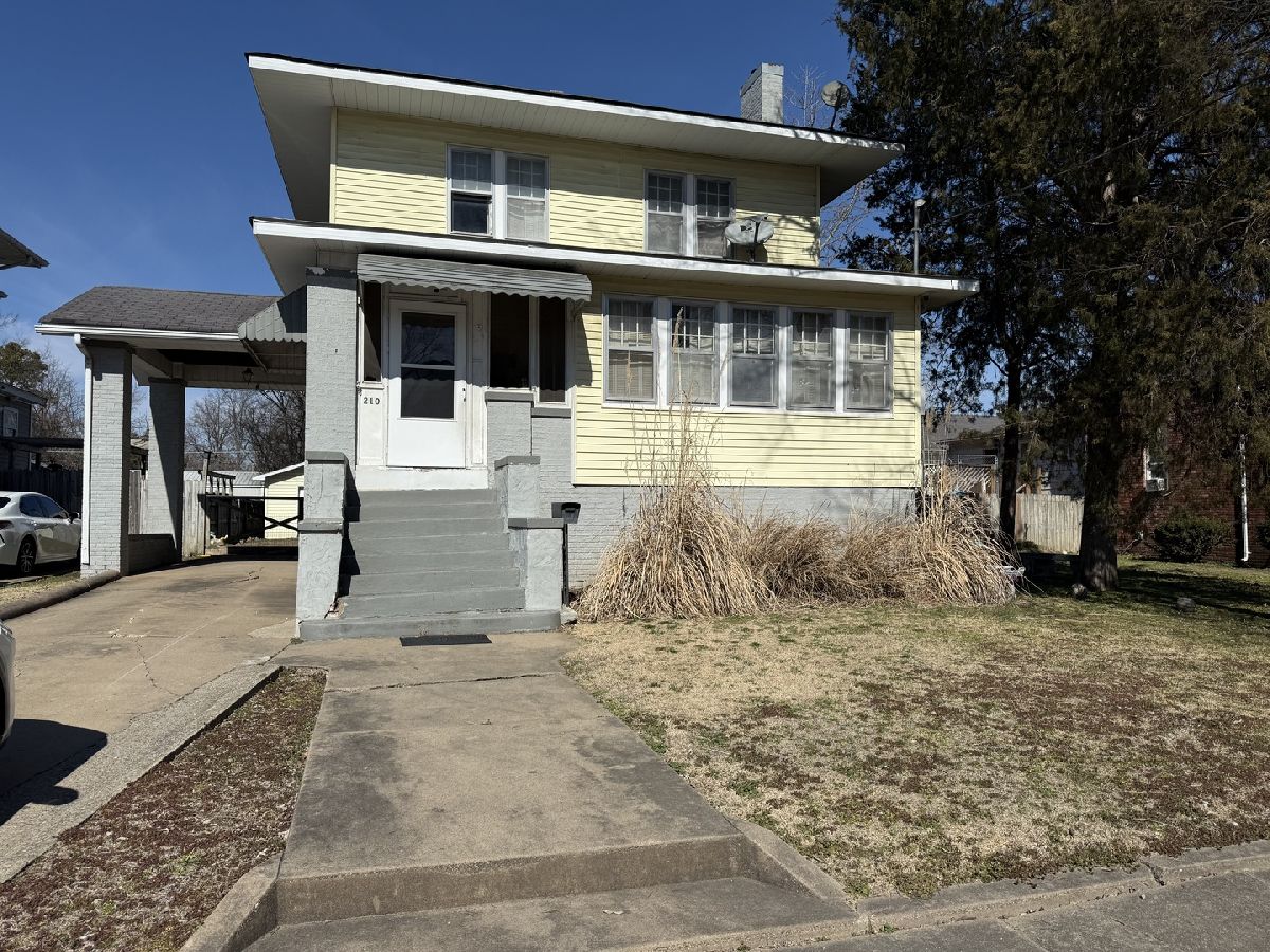  Sold Harrisburg Illinois, 210 Lincoln