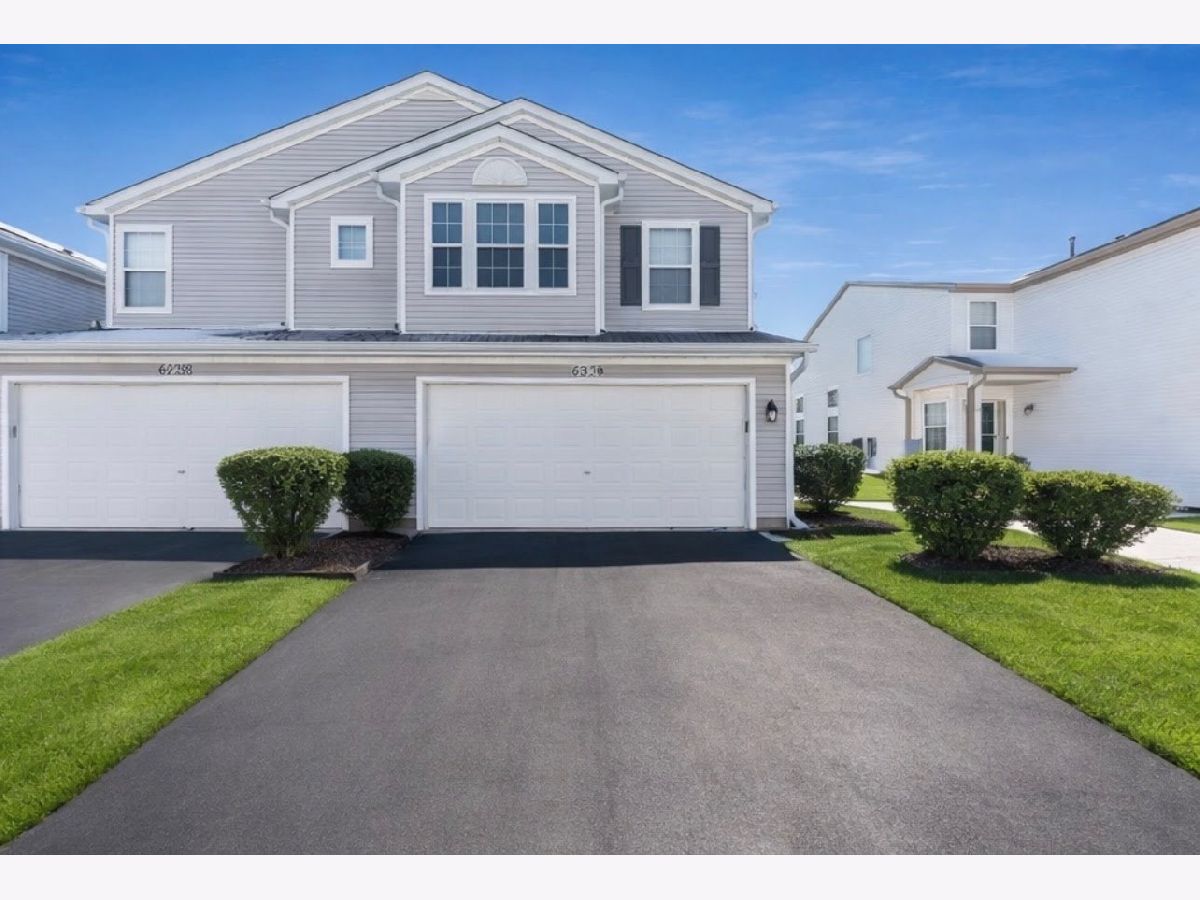 Homes & Townhomes & Condos For Sale Clearwater Springs Plainfield Illinois, 6930 Creekside Drive