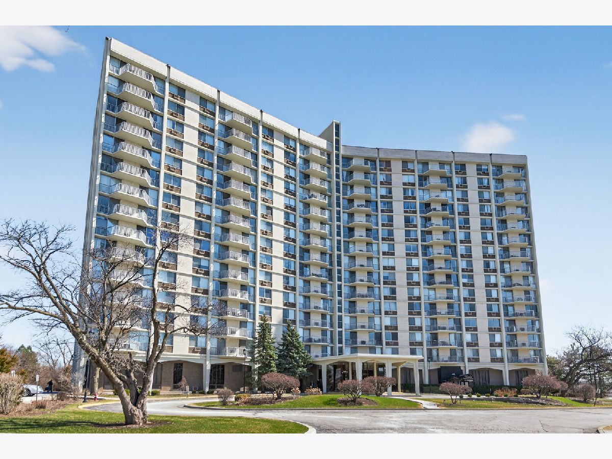  For Sale Oak Brook Illinois, 40 Tower Road