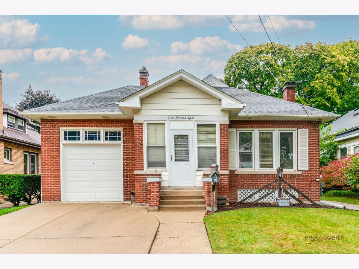  For Sale Libertyville Illinois, 308 Mckinley Avenue