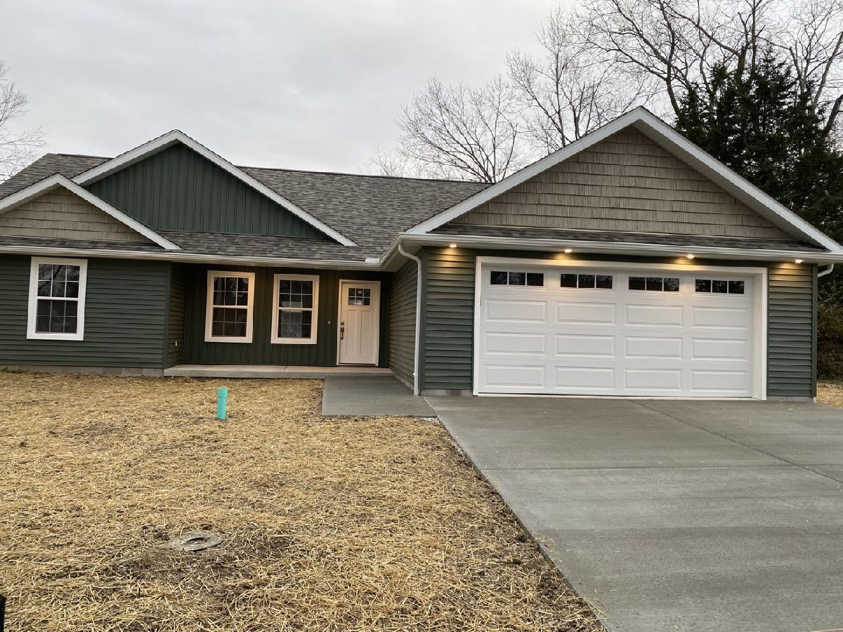  For Sale Carterville Illinois, 307 Schneider Street