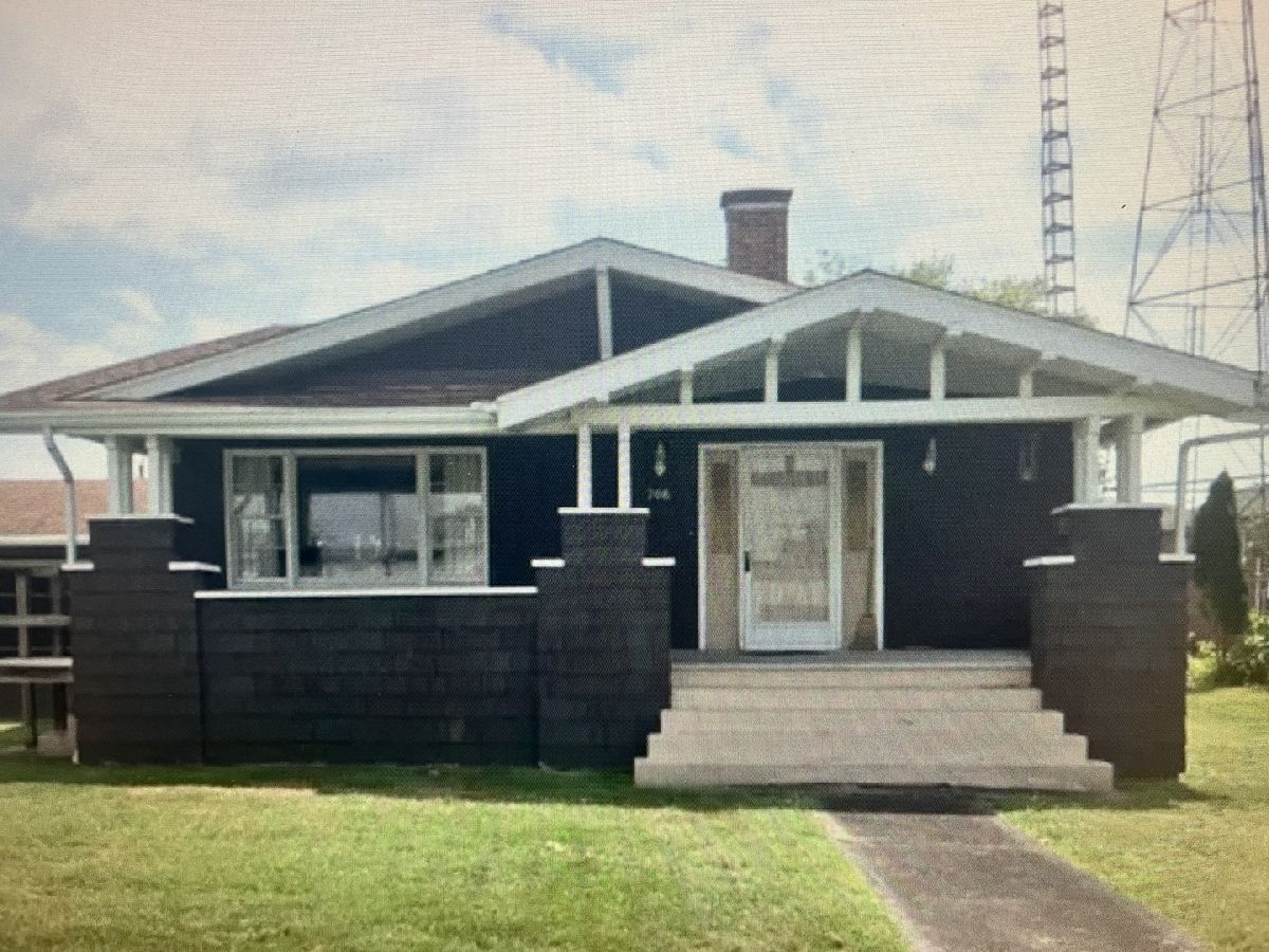  For Sale West Frankfort Illinois, 708 St. Louis Street