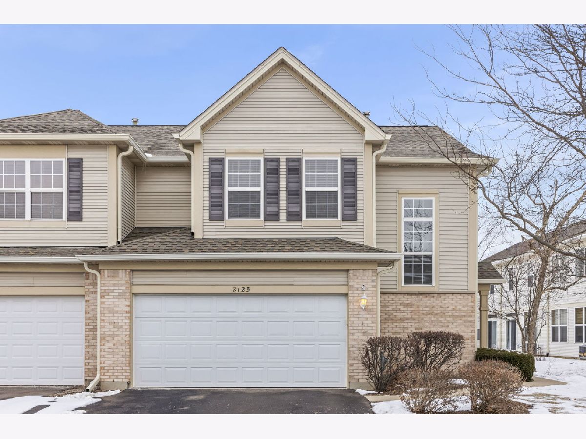 Townhomes For Sale Wheatlands-summit Fields Aurora Illinois, 2125 Sunrise Circle