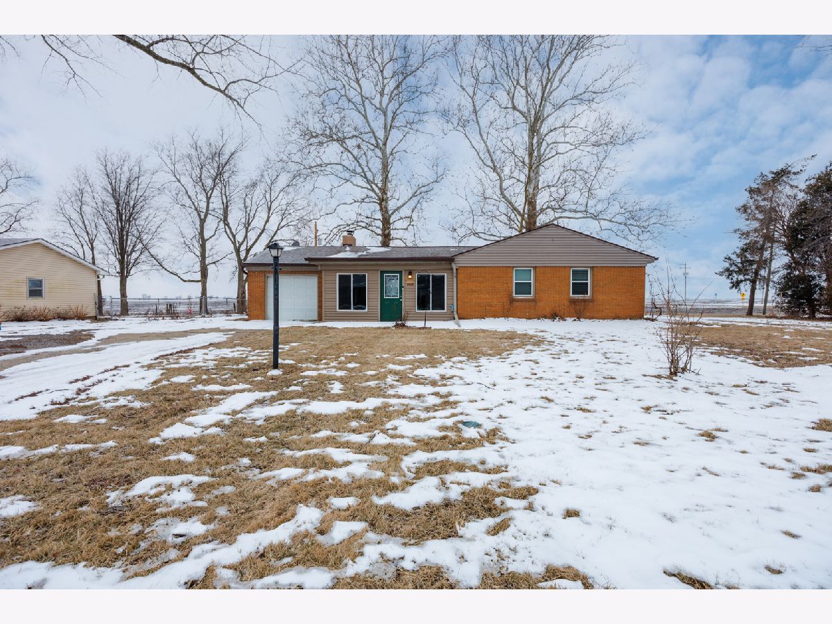 For Sale Shirley Illinois, 8428 Shirlane Street