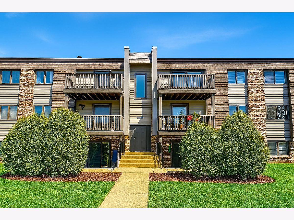  For Sale Wheaton Illinois, 1462 Stonebridge Circle