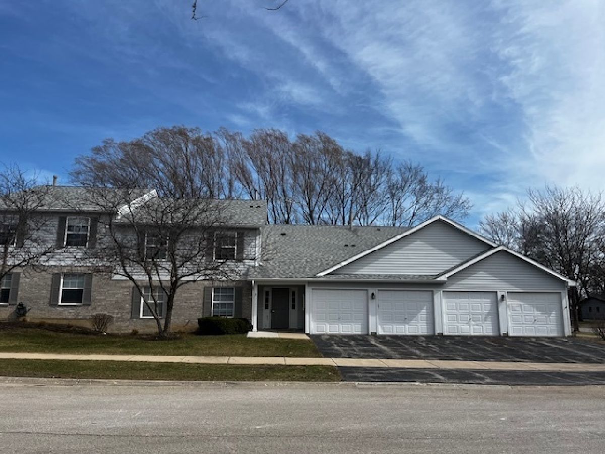  Rented Round Lake Beach Illinois, 1225 Red Oak