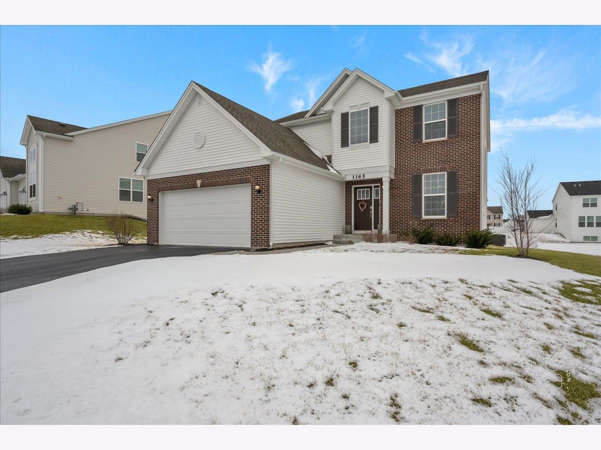  For Sale Hampshire Illinois, 1165 Marlisle Drive