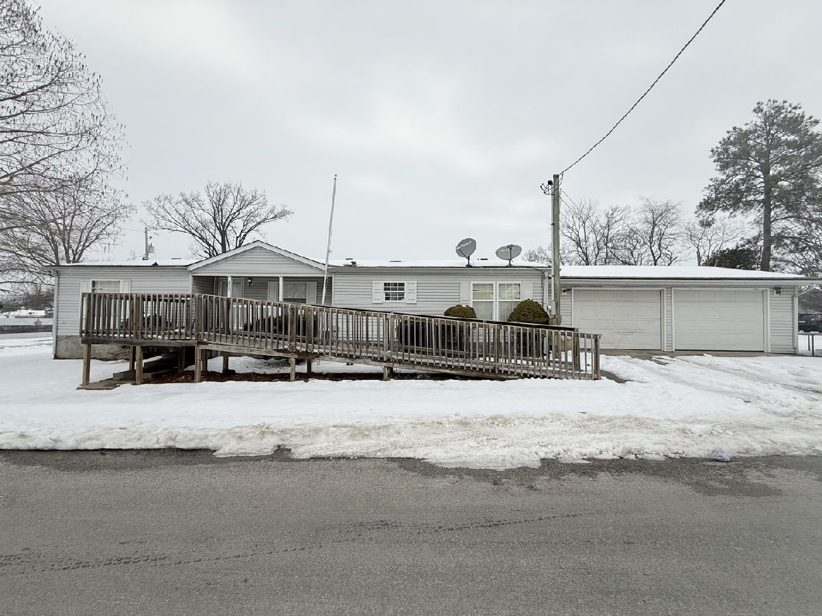  For Sale Harrisburg Illinois, 410 Mable Street