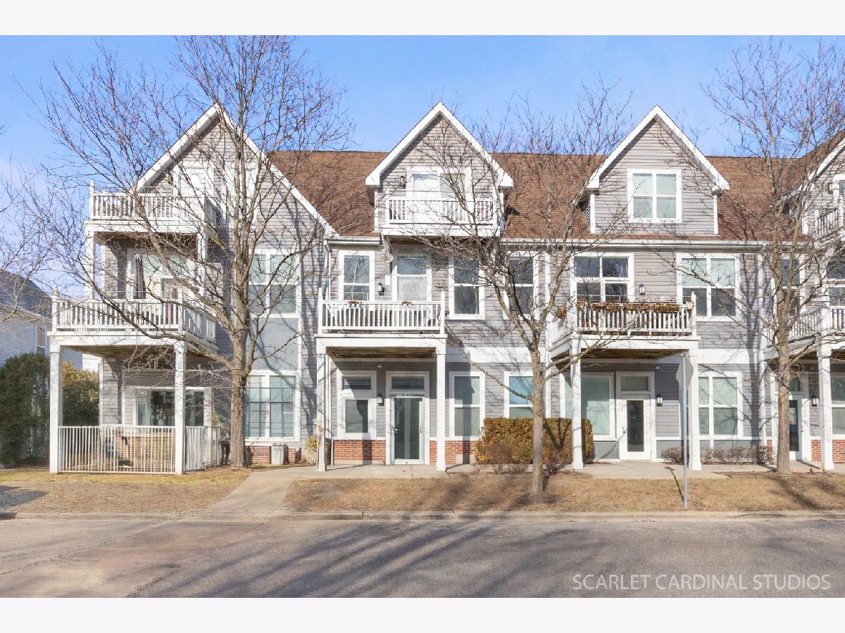 Homes & Townhomes & Condos Sold Hometown Aurora Illinois, 1696 Simms