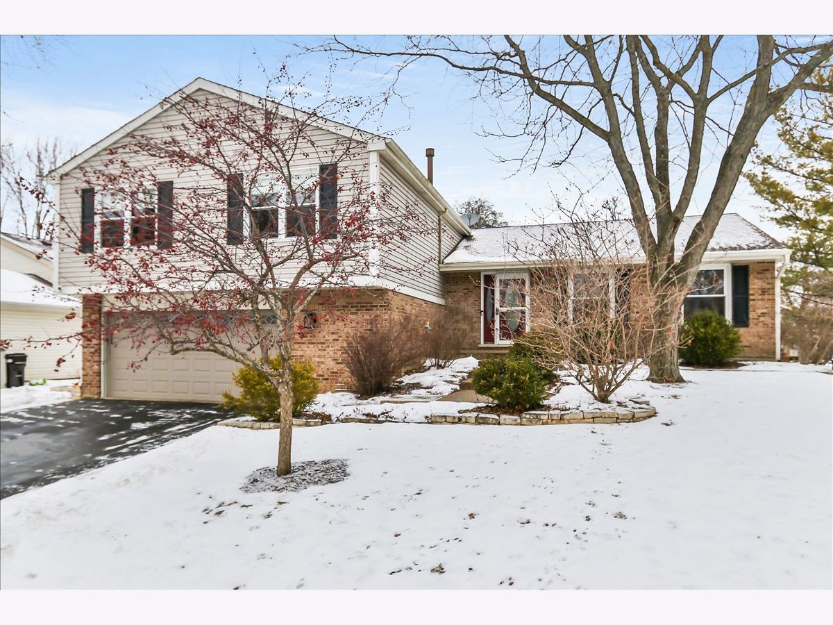  For Sale Lake Zurich Illinois, 800 Windemere Lane