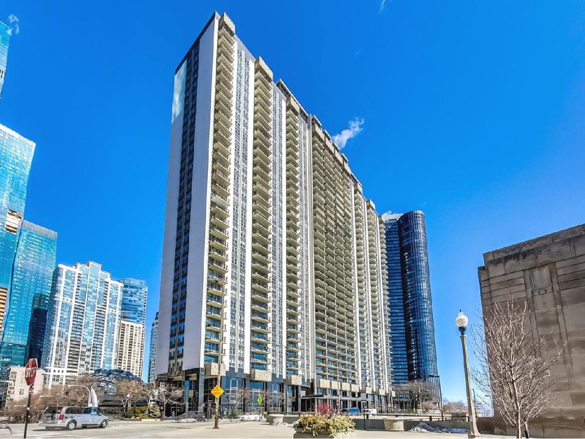  Rented Chicago Illinois, 400 Randolph