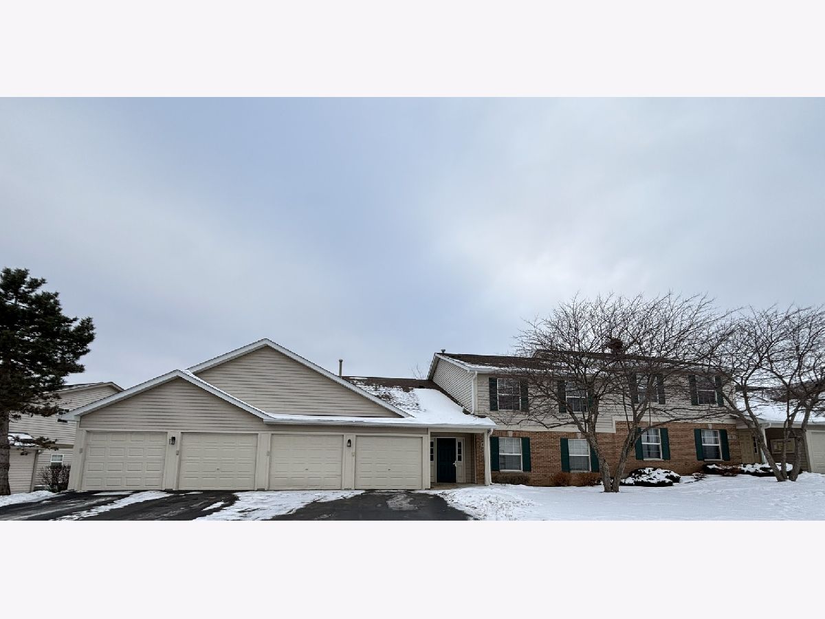  For Rent Round Lake Beach Illinois, 1313 Red Oak