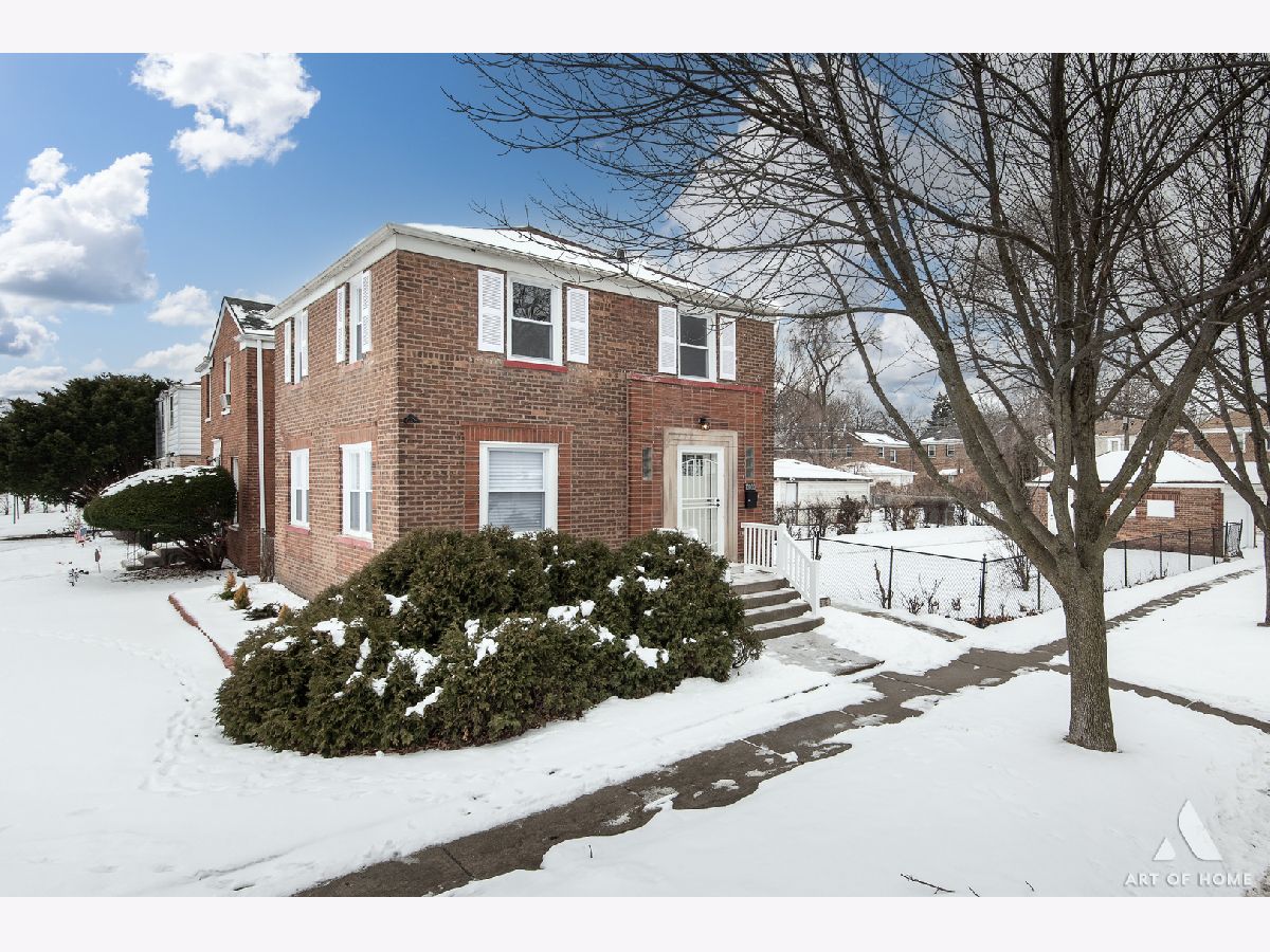  For Sale Chicago Illinois, 10100 Luella Avenue