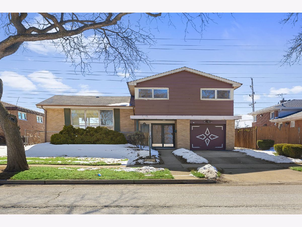  For Sale Morton Grove Illinois, 7745 Beckwith Road