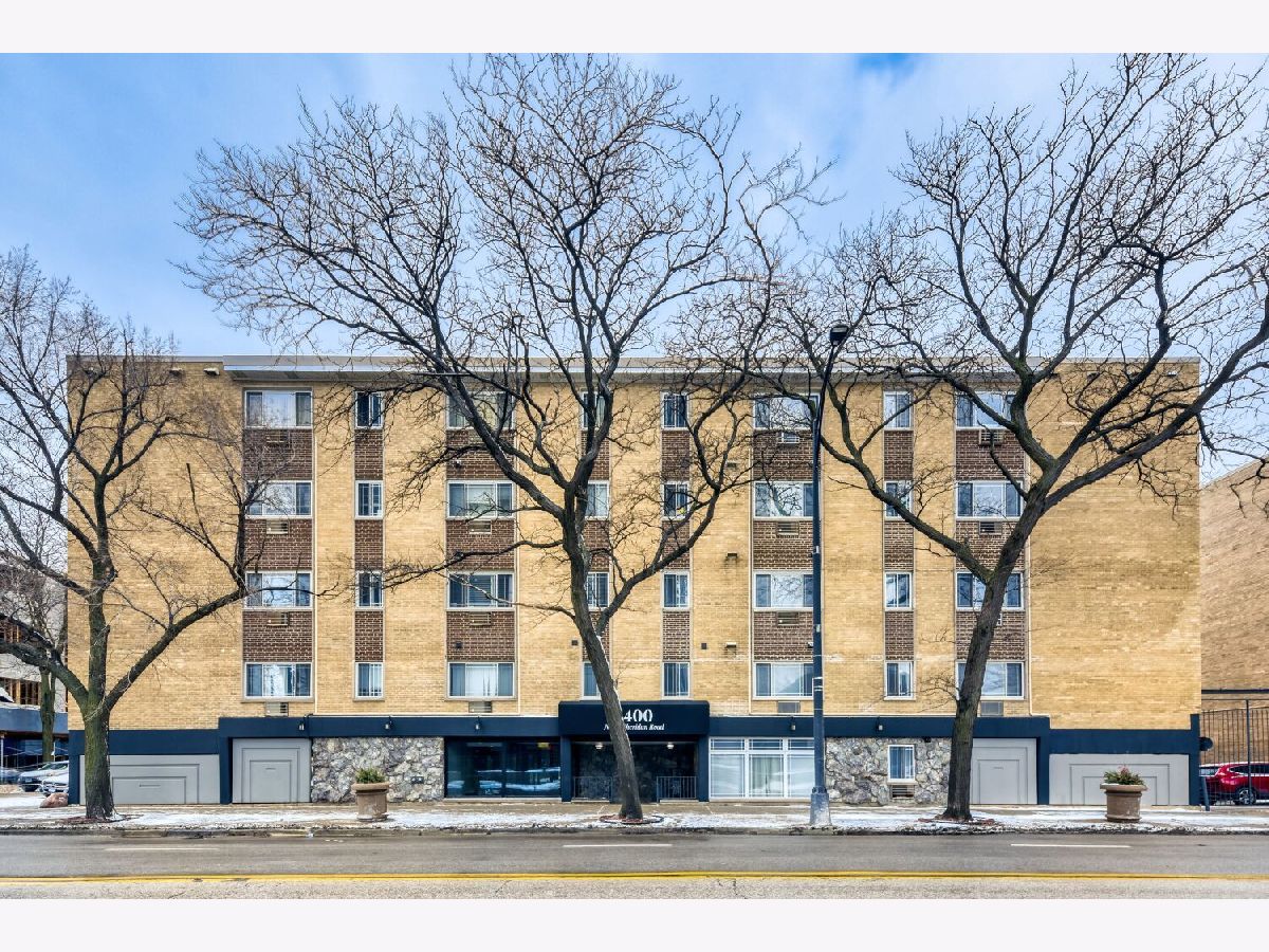  For Sale Chicago Illinois, 5400 Sheridan Road