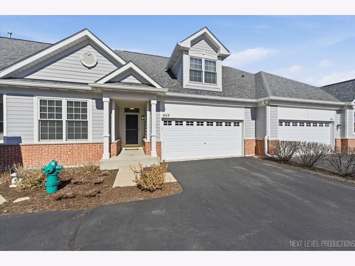  For Sale Batavia Illinois, 869 Cambridge Drive