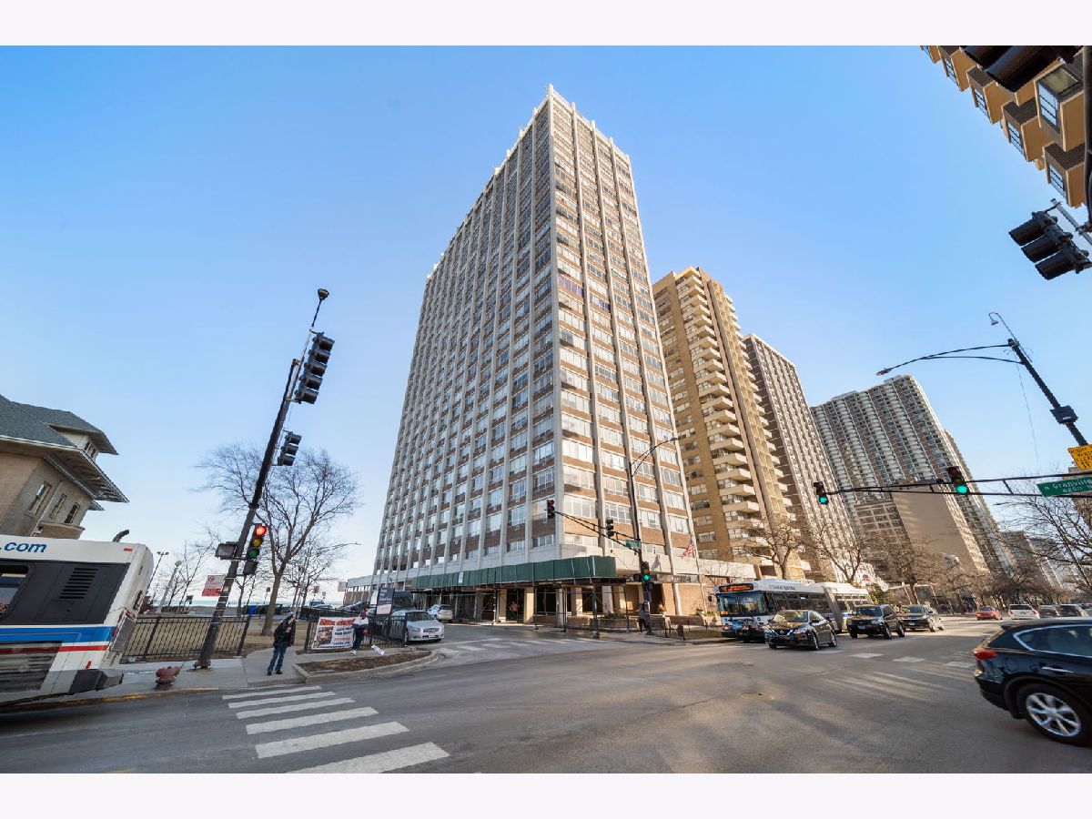  For Sale Chicago Illinois, 6171 Sheridan Road