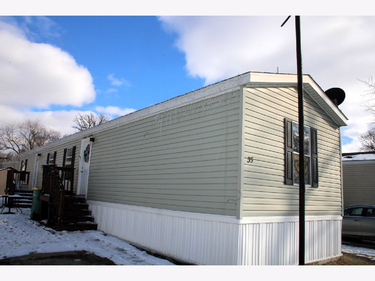 Subdivision For Sale Shady Oaks Minooka Illinois, 35 Cedar Street