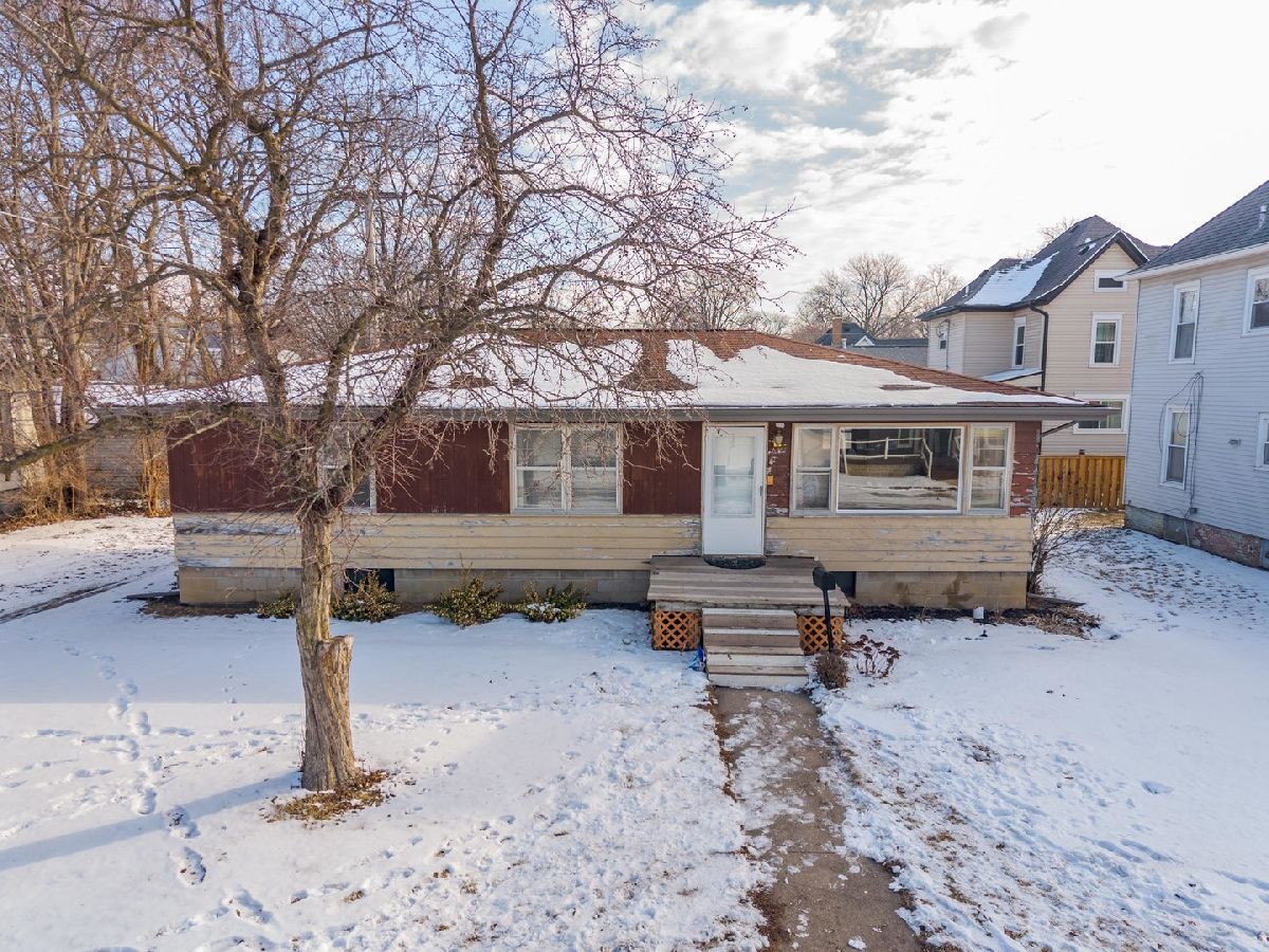  For Sale Pontiac Illinois, 610 Oak Street