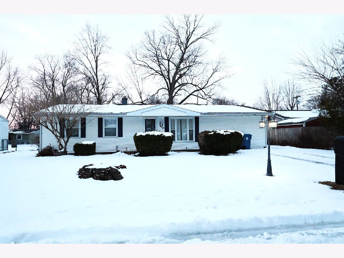  For Sale Centralia Illinois, 220 Bruce Court