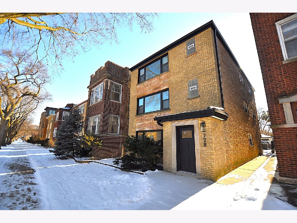  Rented Evanston Illinois, 728 Mulford