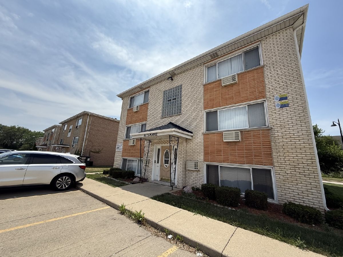  Rented Rosemont Illinois, 9575 Maple