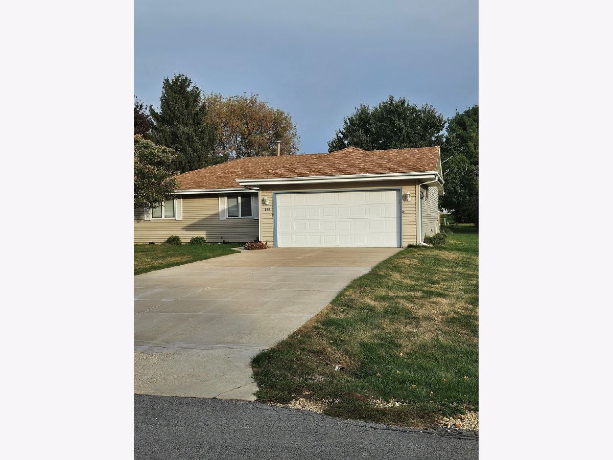  For Sale Poplar Grove Illinois, 108 Sequoyah Court