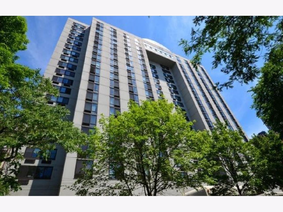  Rented Chicago Illinois, 1221 Dearborn