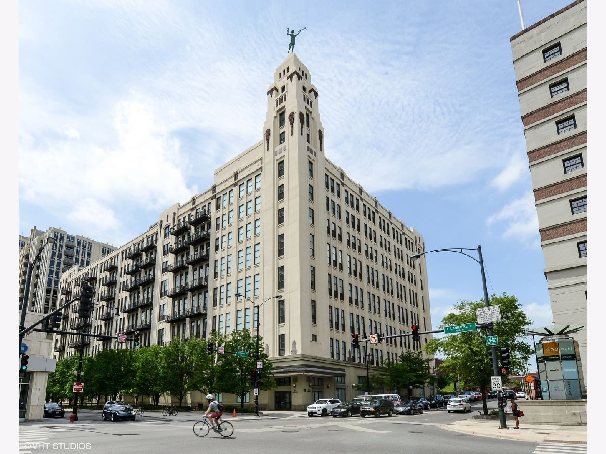  Rented Chicago Illinois, 758 Larrabee