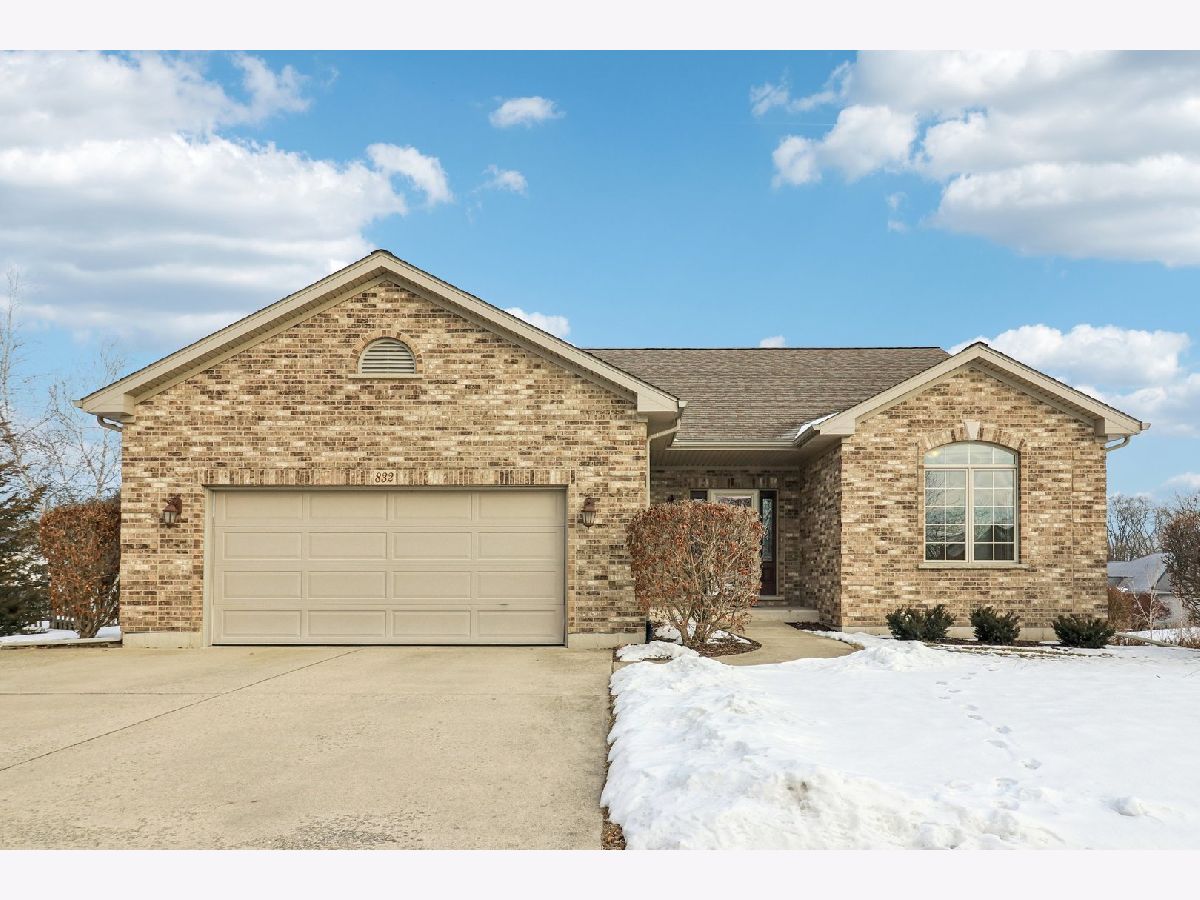  Sold Marengo Illinois, 832 Mary