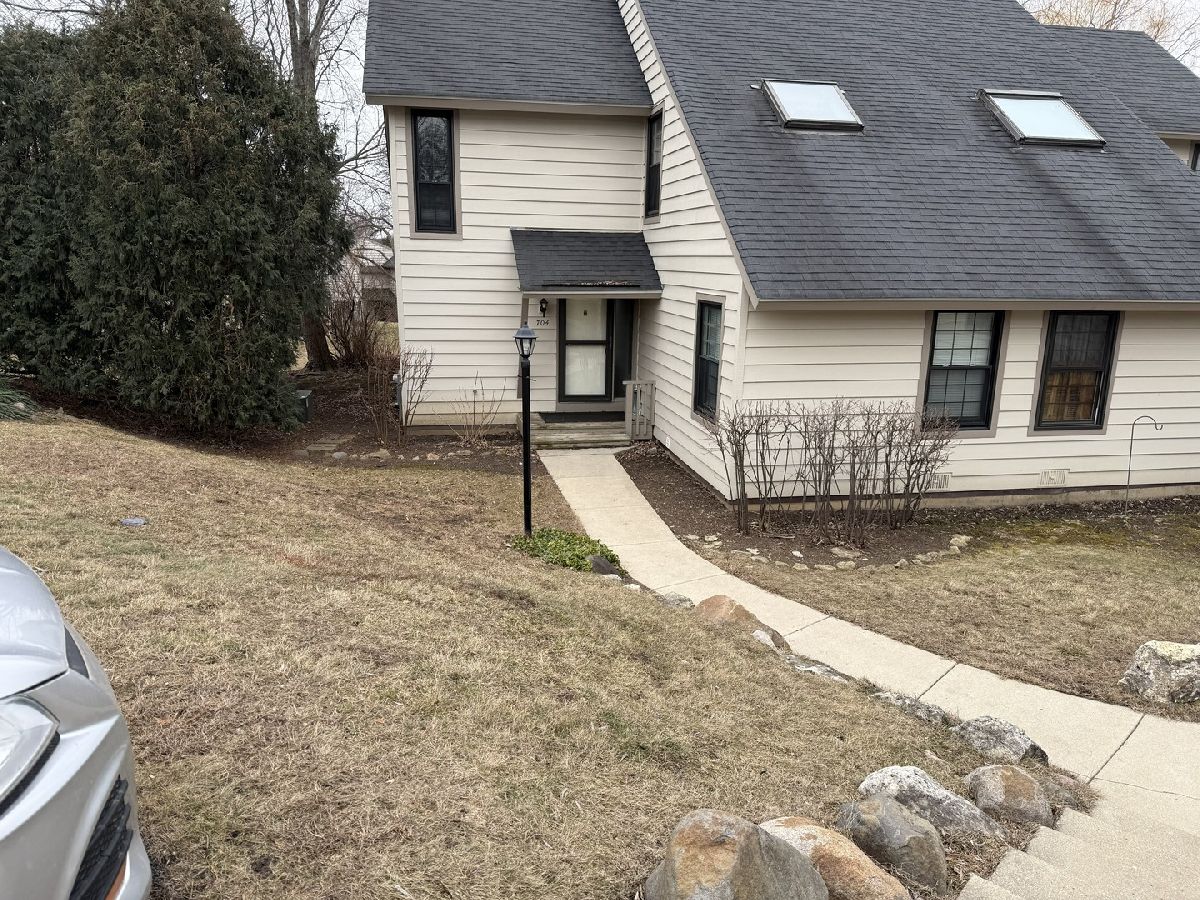  Rented Gurnee Illinois, 704 Wakefield