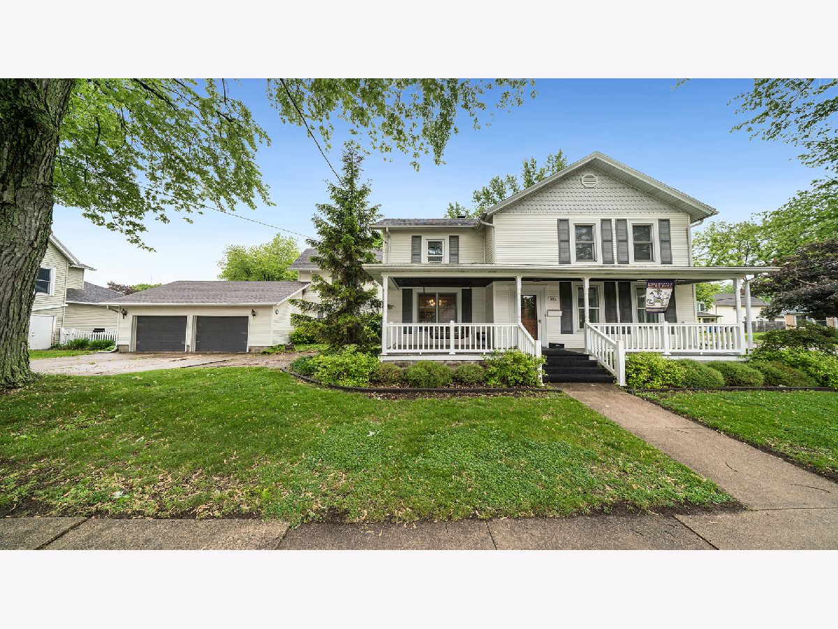  For Sale Dixon Illinois, 321 Chamberlin Street