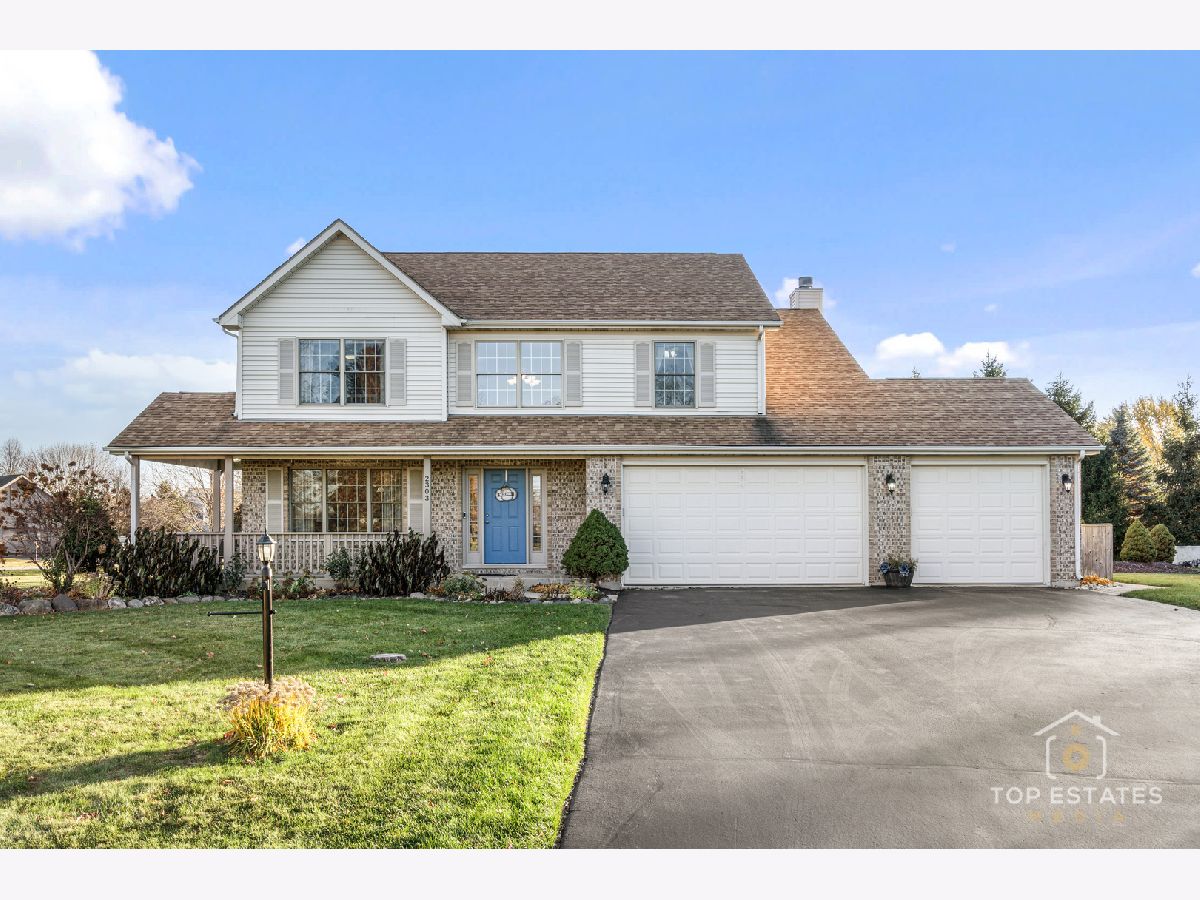  For Sale Spring Grove Illinois, 2303 Fox Bluff Lane