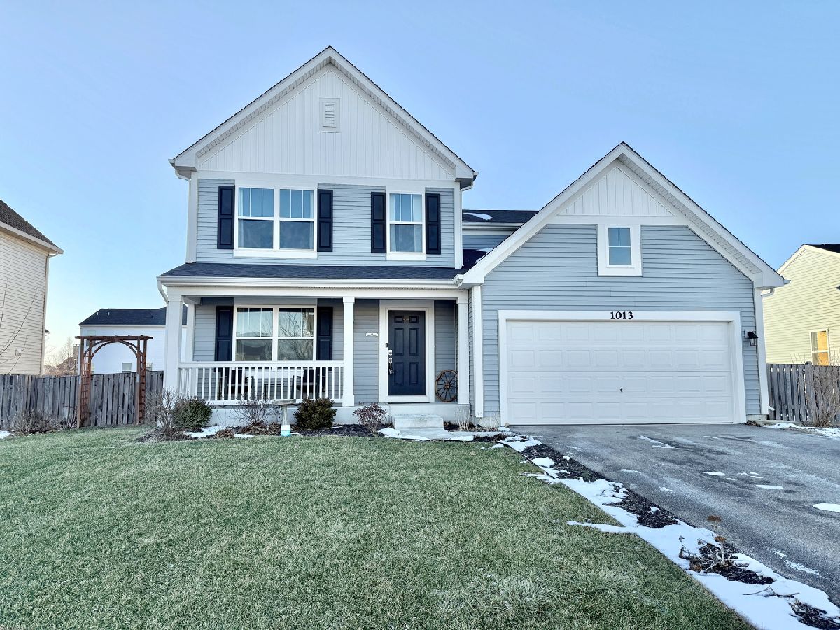 Homes & Condos & Townhomes For Sale Lakewood Springs Club Plano Illinois, 1013 Daniel Street