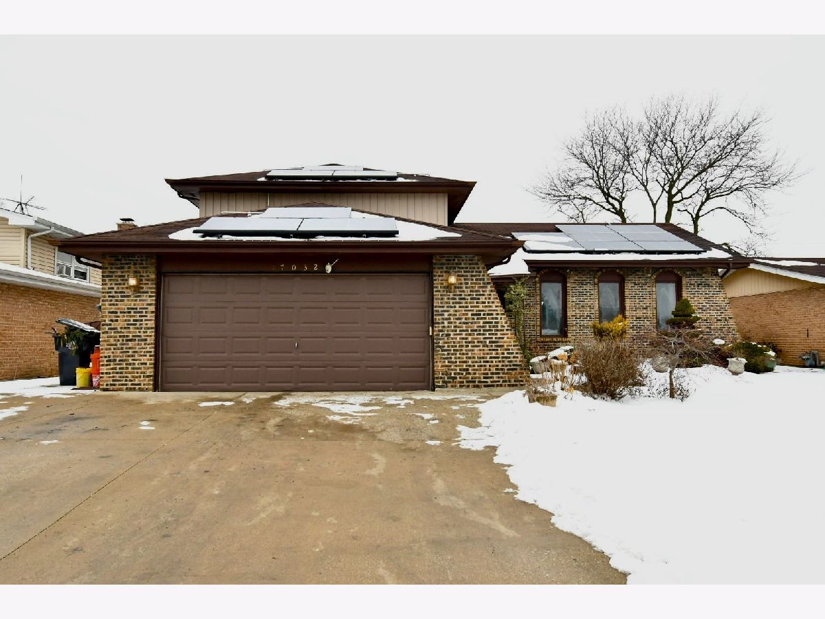  For Sale South Holland Illinois, 17032 Cregier Avenue