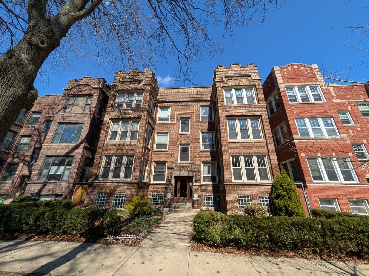  For Sale Chicago Illinois, 1326 Albion Avenue