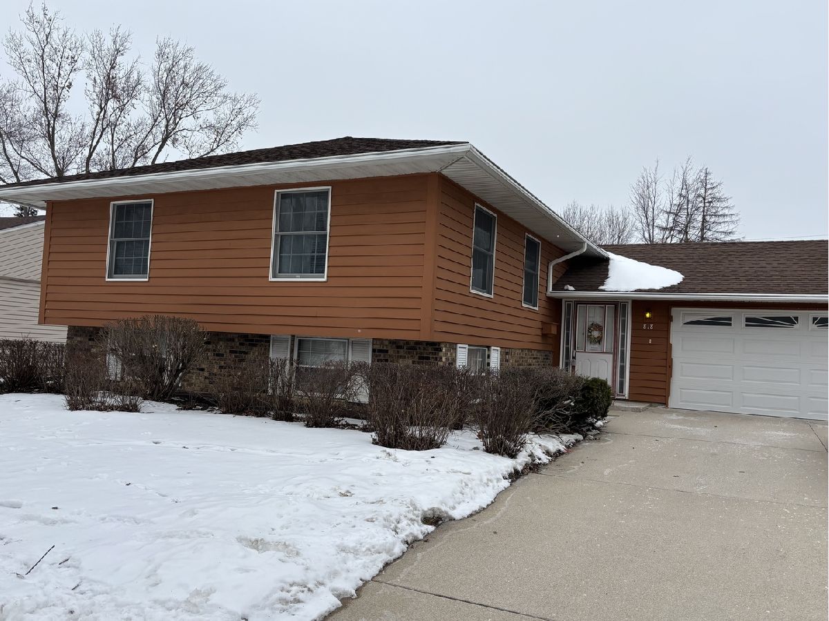  Sold Streamwood Illinois, 818 Lacy