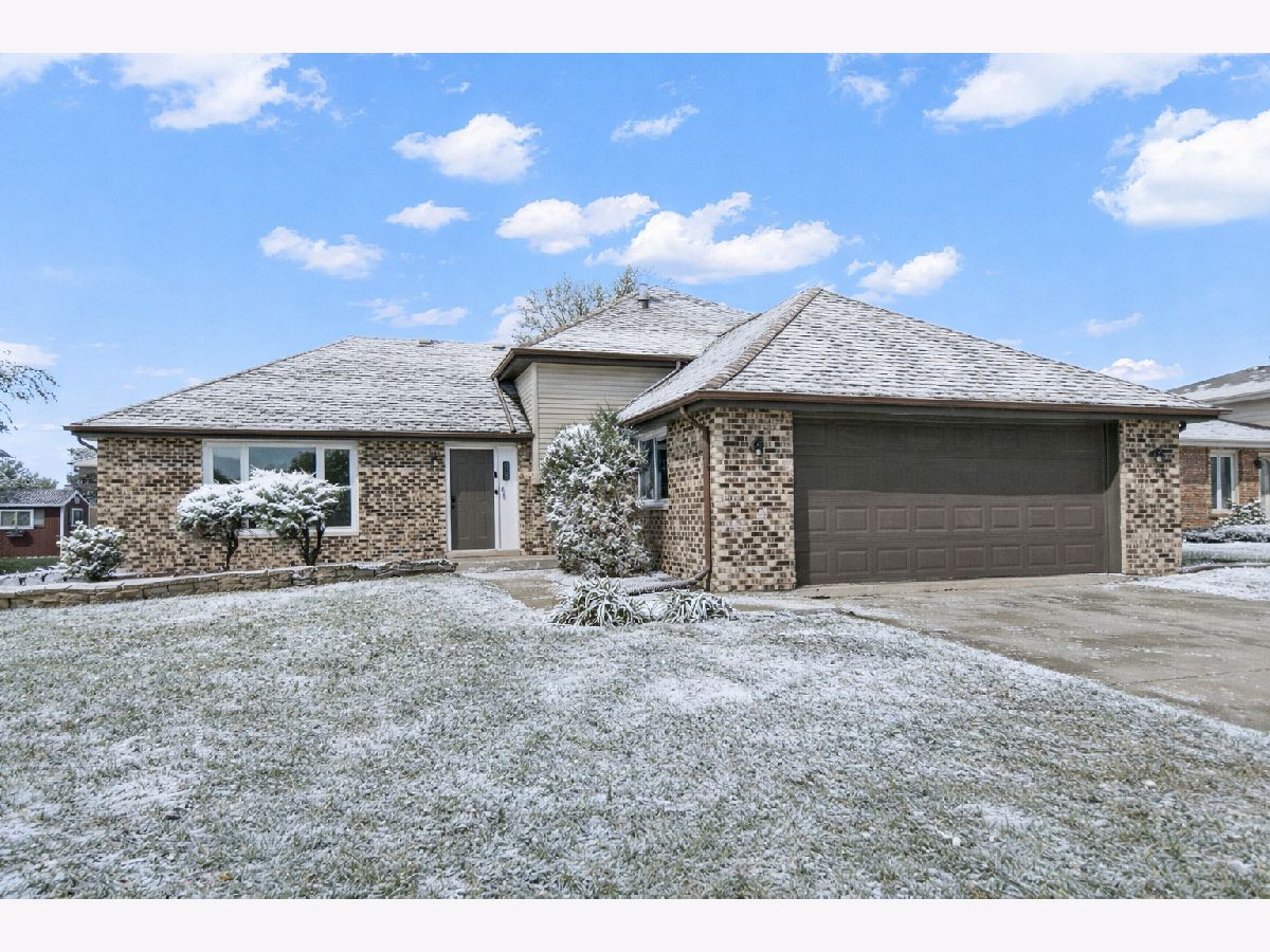  For Sale Lynwood Illinois, 19520 Lake Lynwood Drive