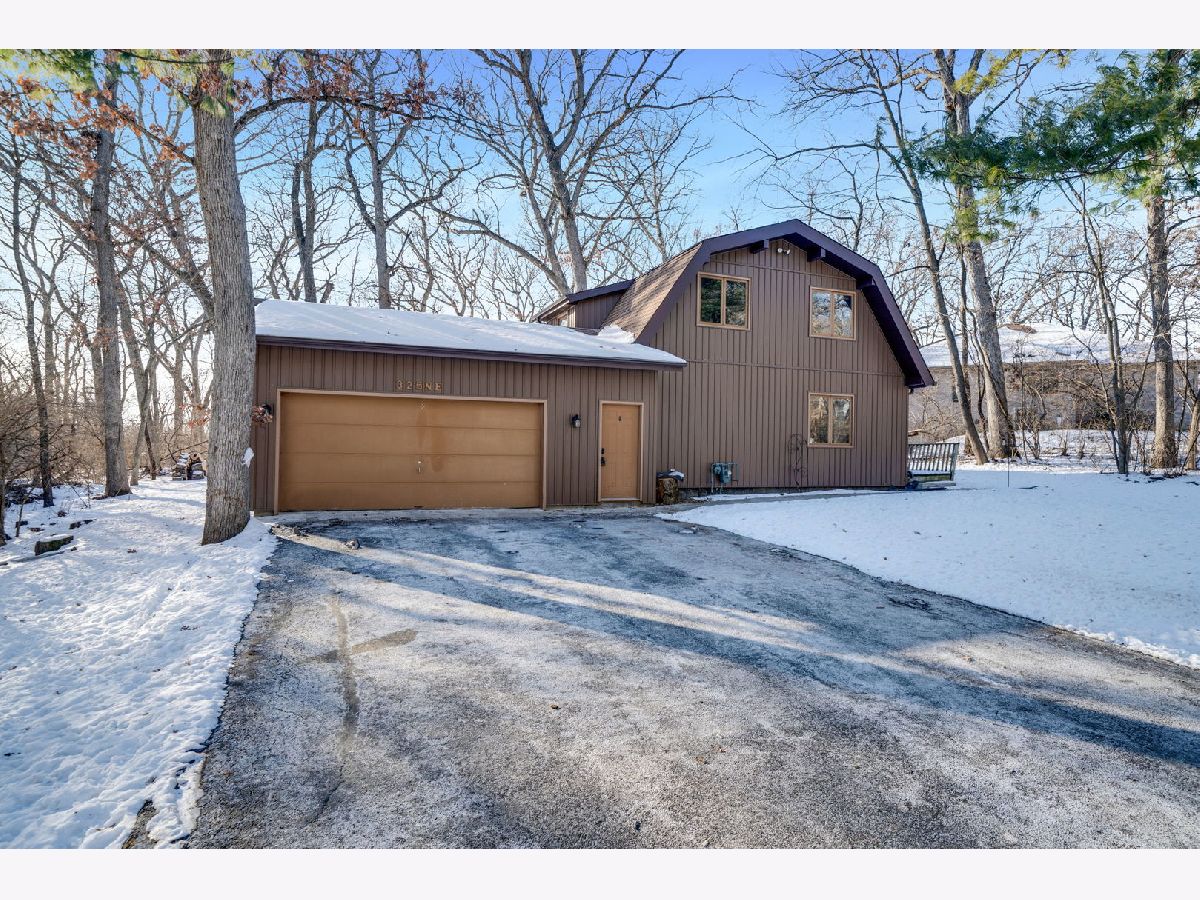  For Sale Poplar Grove Illinois, 325 Rochester Road