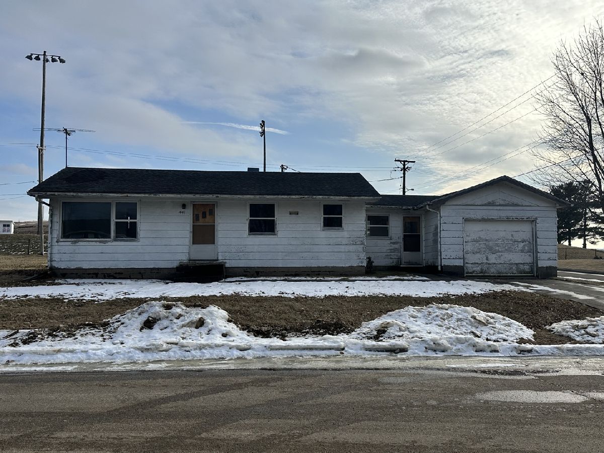  Sold Preston Iowa, 441 South