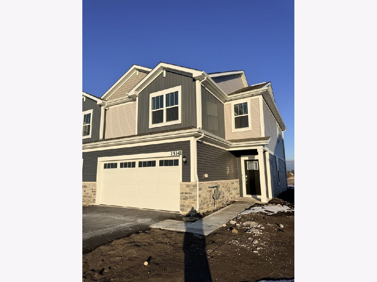 Condos & Townhomes Rented Autumn Glen Plainfield Illinois, 15141 Hepworth