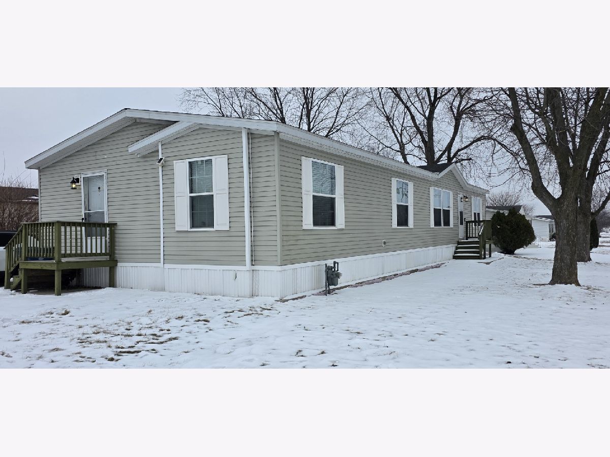  For Sale Bourbonnais Illinois, 102 Apple Lane