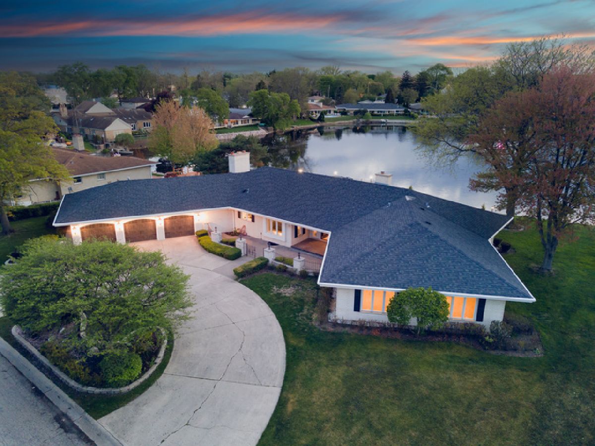  For Sale Des Plaines Illinois, 1990 Berry Lane