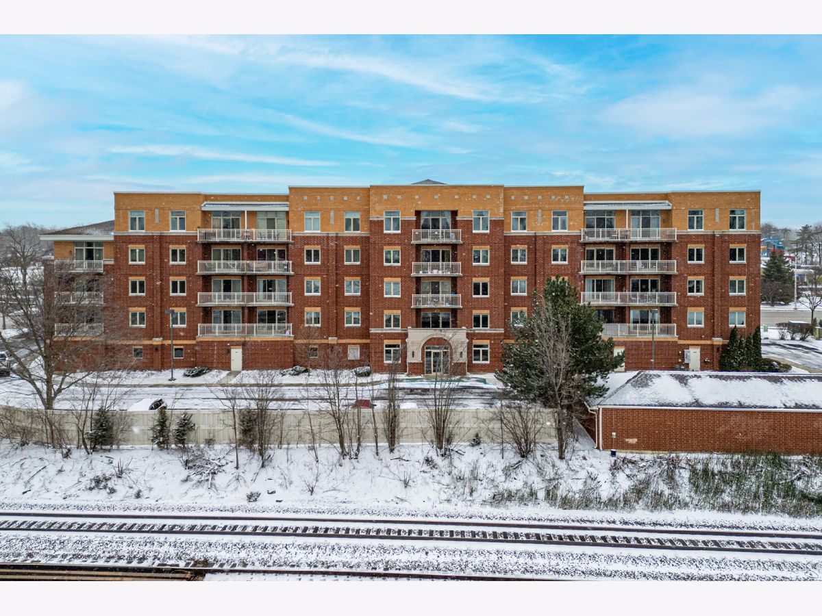 Condominiums For Sale Oakview Estates Lombard Illinois, 500 Saint Charles Road